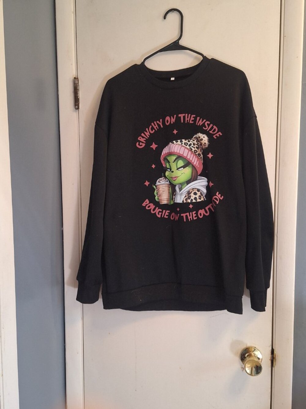 grinchy on the inside bougie on the outside